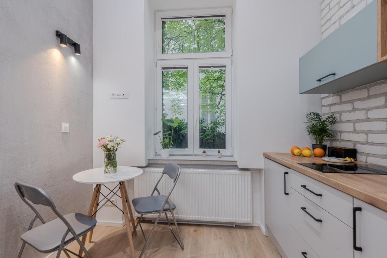 Parkside Fresh - Old Town - By Upstairs Krakow